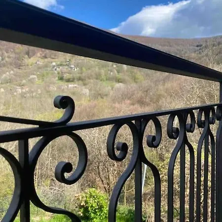 Rosa Perla - - Apartamento